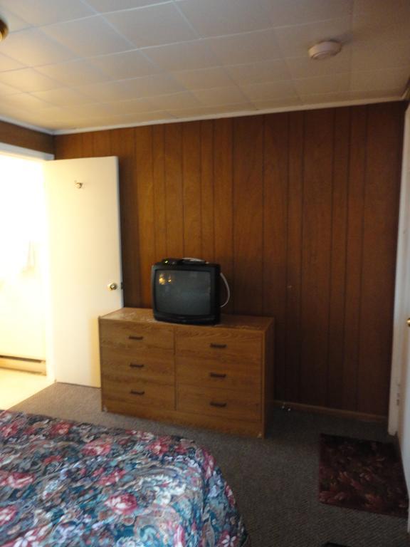 Hipwell'S Motel Fonthill Room photo